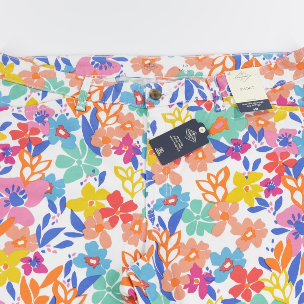 St. John's Bay Women Mid Rise Stretch Floral Chino Shorts Multicolor 18 Tall - Picture 2 of 9